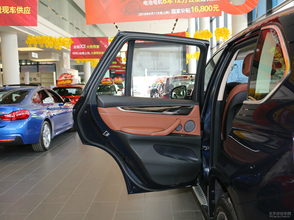 帝王藍(lán)寶馬X5(進(jìn)口)車廂內(nèi)飾圖片