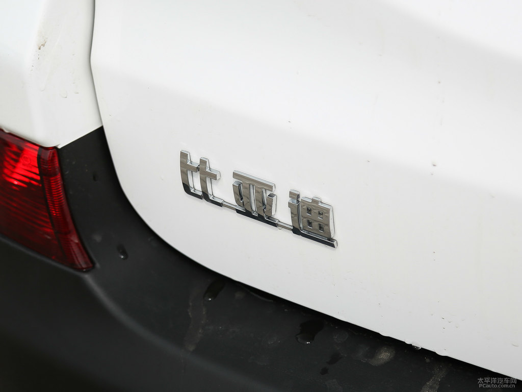 水晶白宋車(chē)尾外觀圖片