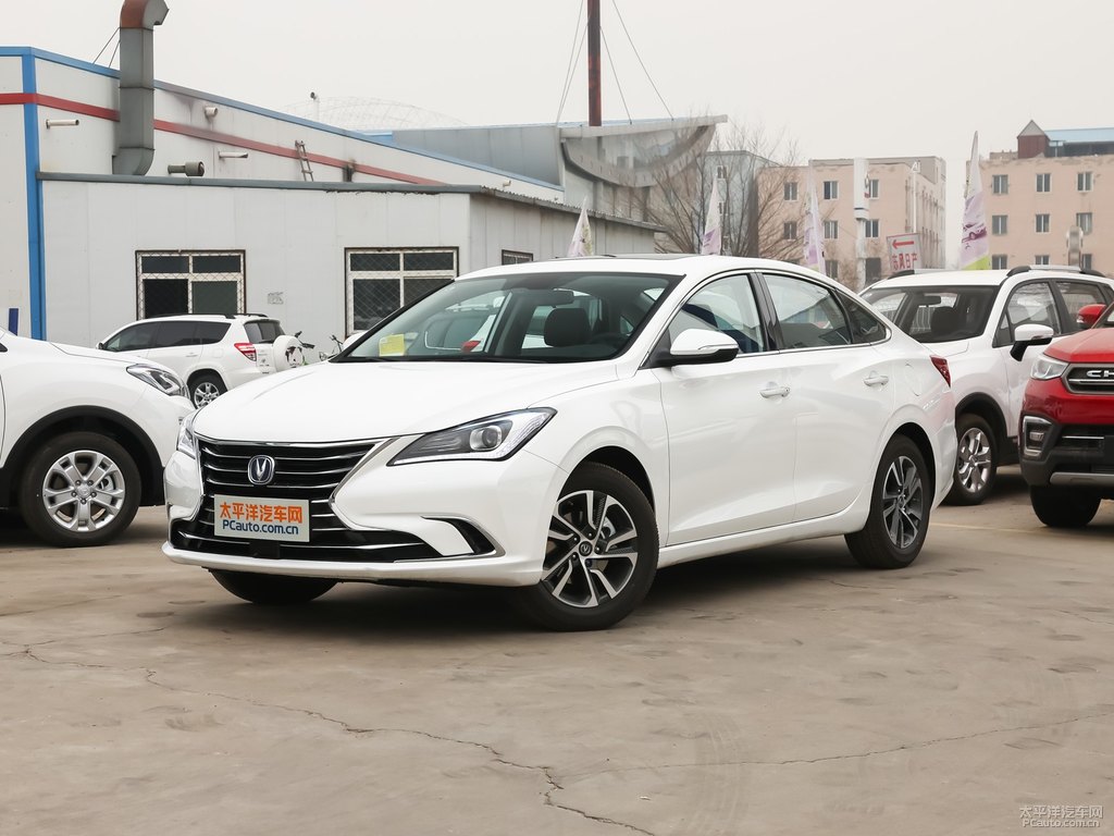 閃光冰晶白逸動(dòng)整車外觀外觀圖片
