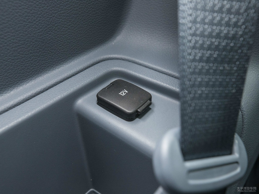 鉑鉆白領(lǐng)航員車廂內(nèi)飾圖片