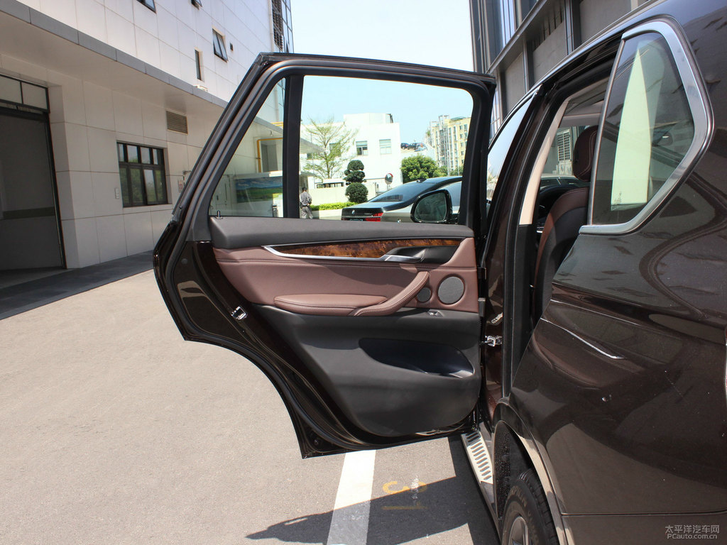 星光粽寶馬X5(進口)車廂內飾圖片