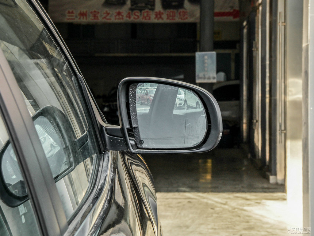 自由光車身外觀圖片