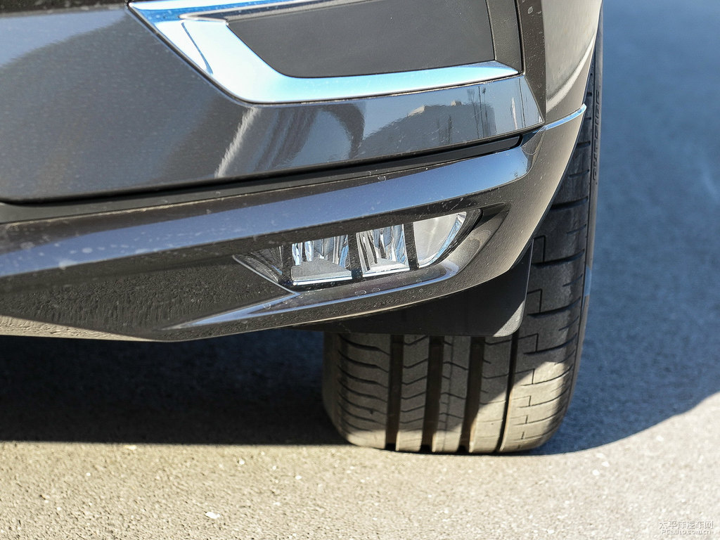 楓木棕沃爾沃XC60車頭外觀圖片