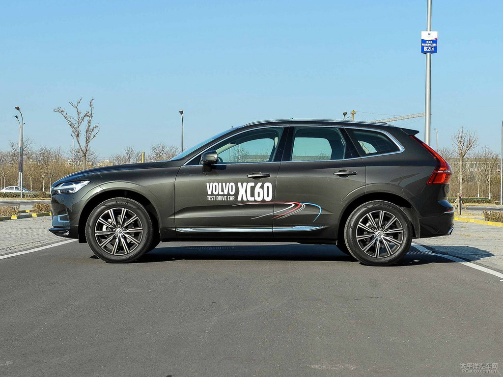 楓木棕沃爾沃XC60整車外觀外觀圖片