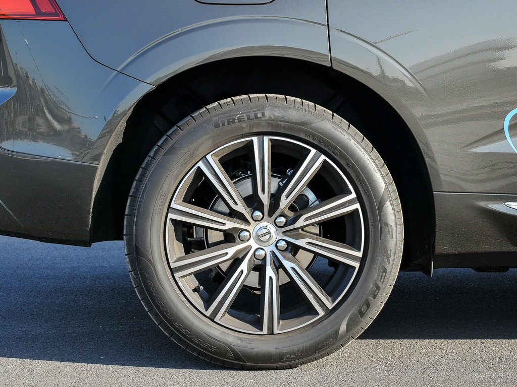 楓木棕沃爾沃XC60車身外觀圖片