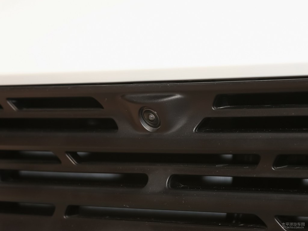 白領(lǐng)克02車頭外觀圖片