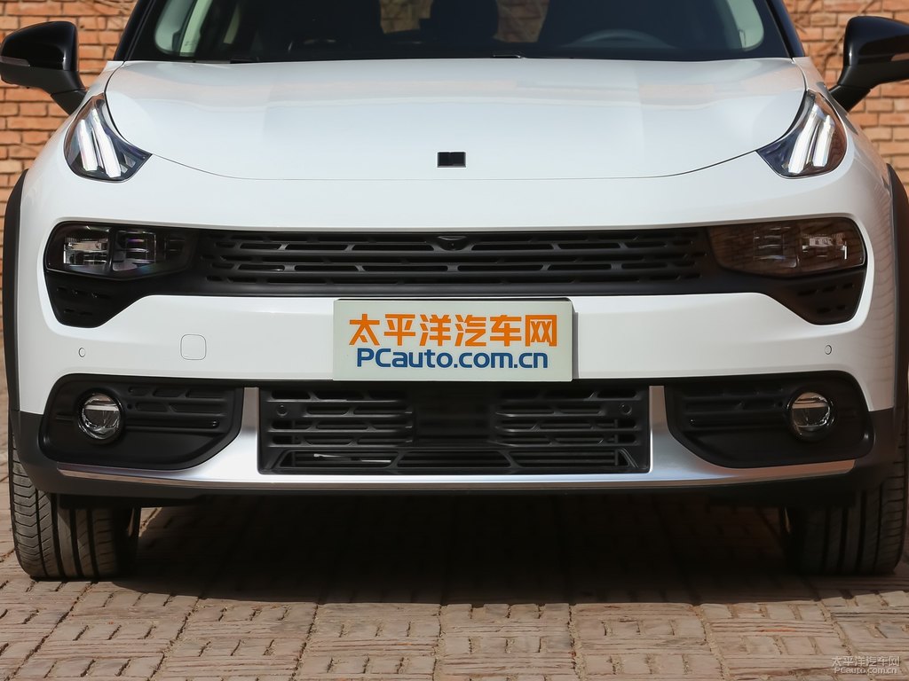 白領克02車頭外觀圖片