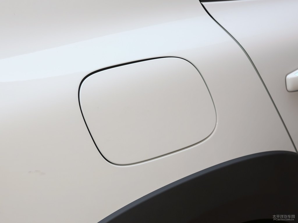 白領(lǐng)克02車身外觀圖片