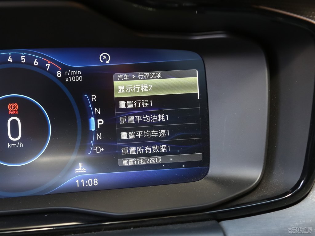 白領(lǐng)克02中控內(nèi)飾圖片