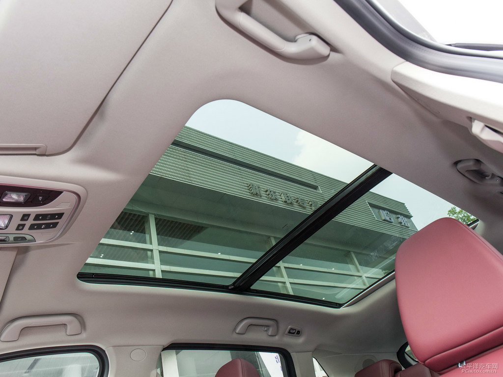 艾爾斯灰WEY P8車(chē)廂內(nèi)飾圖片