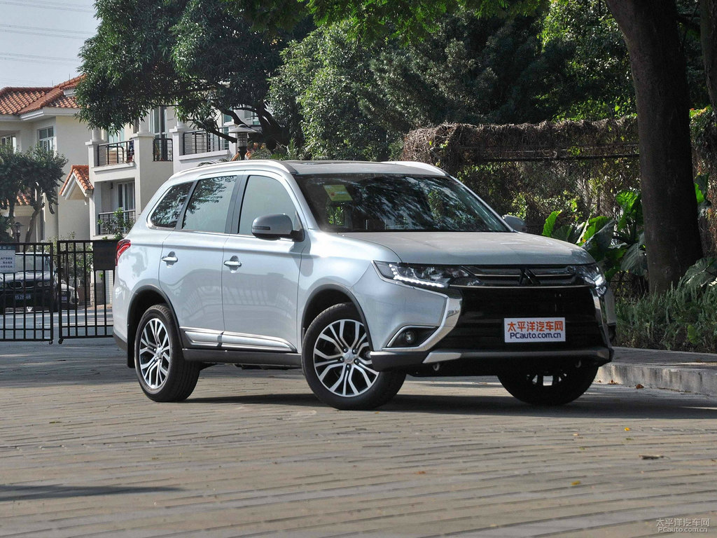珍珠白歐藍(lán)德整車外觀外觀圖片
