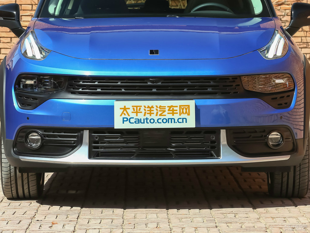藍(lán)領(lǐng)克02車頭外觀圖片