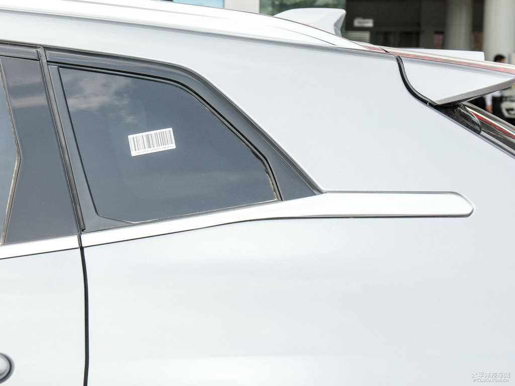 艾爾斯灰WEY P8車身外觀圖片