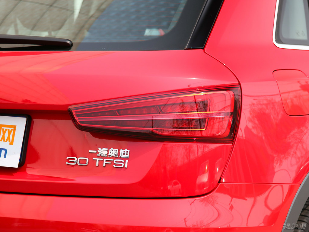 米薩諾紅奧迪Q3車尾外觀圖片