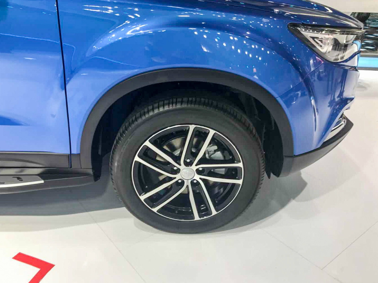 奔騰X40車展高清大圖