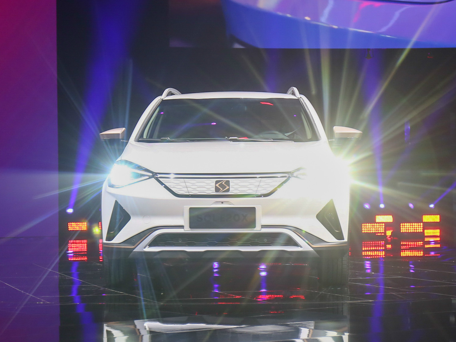 思皓E20X車展高清大圖