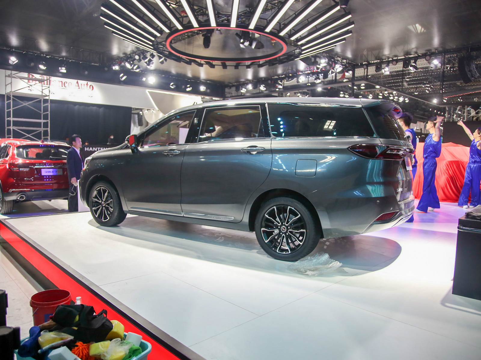 漢騰V7車(chē)展高清大圖