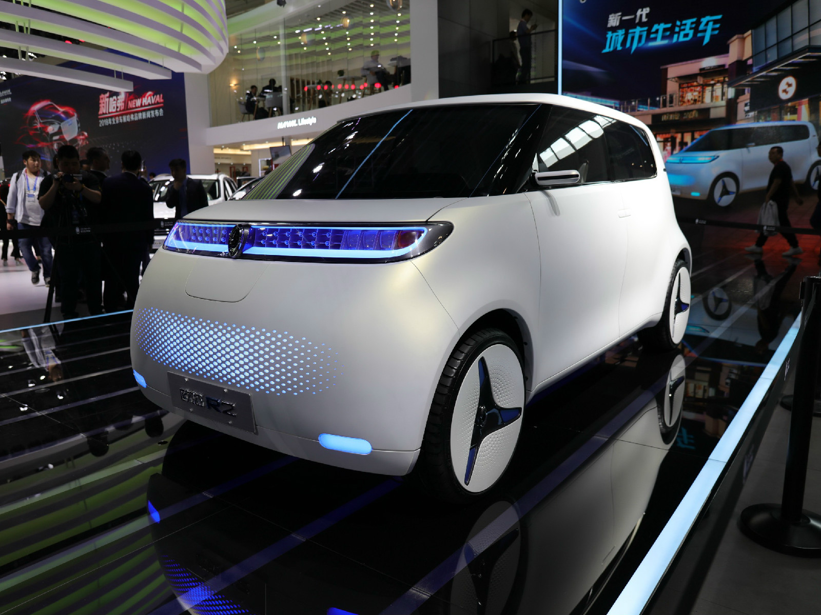歐拉白貓車(chē)展高清大圖
