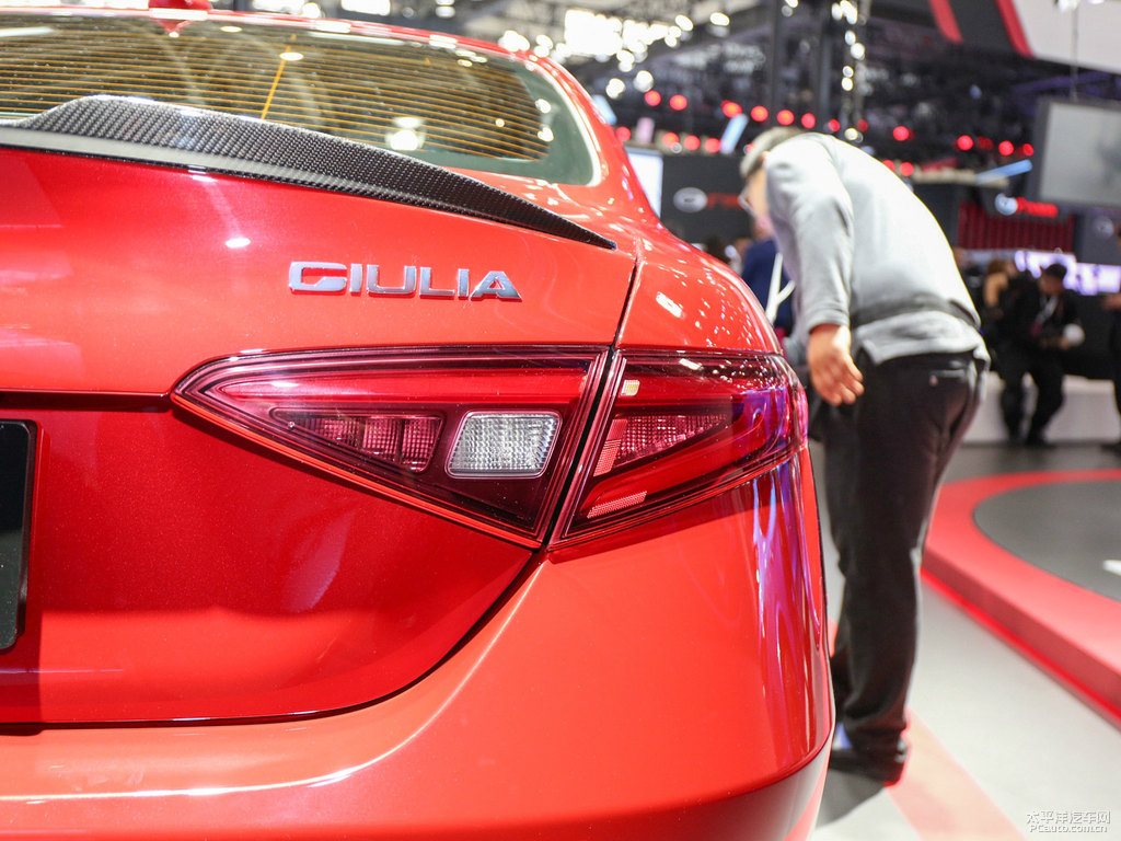 Giulia~DƬ