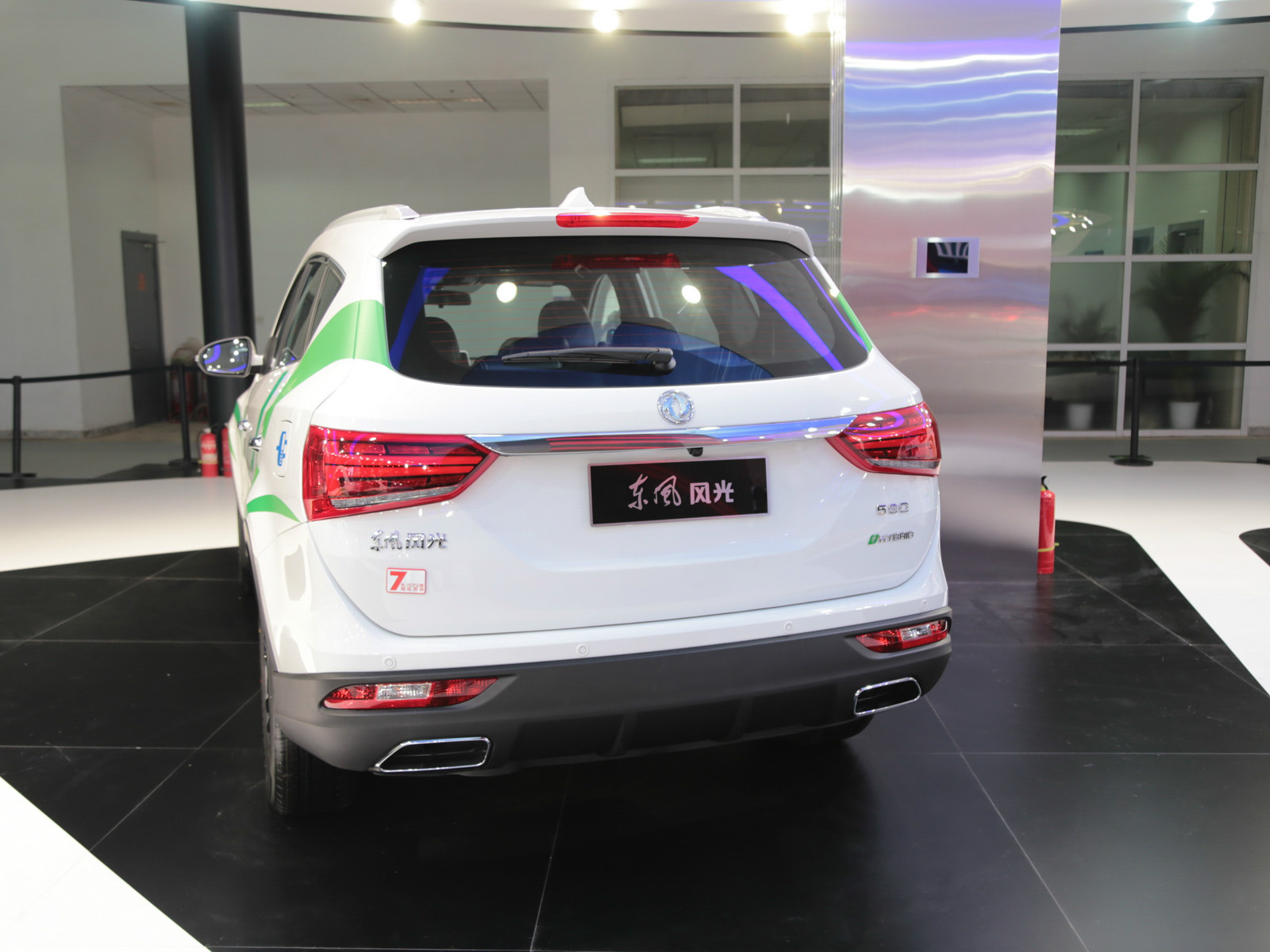 風(fēng)光580新能源車展高清大圖