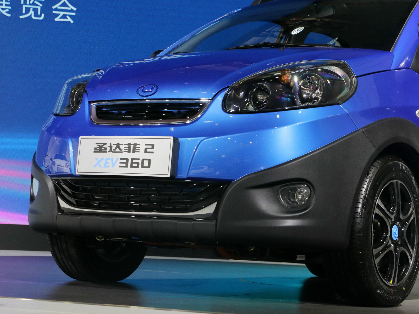 圣達(dá)菲2車展高清大圖