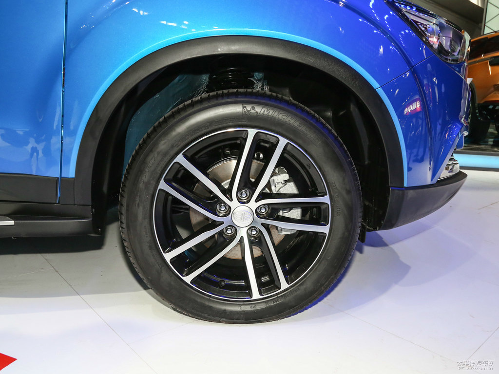 奔騰X40車身外觀圖片