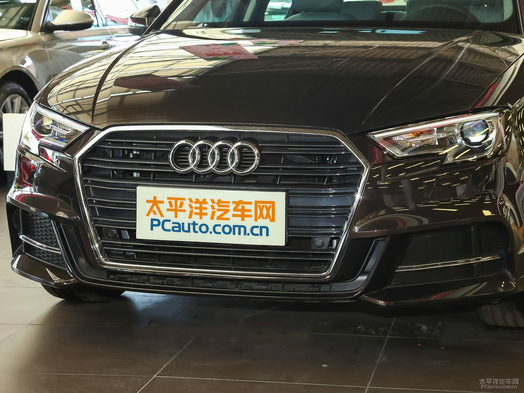 白瓊棕奧迪A3車頭外觀圖片