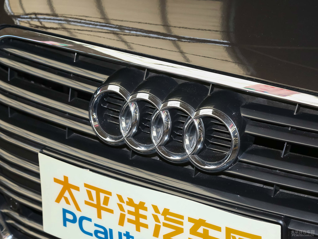 白瓊棕奧迪A3車頭外觀圖片