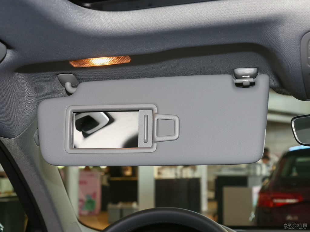 白瓊棕奧迪A3車廂內飾圖片