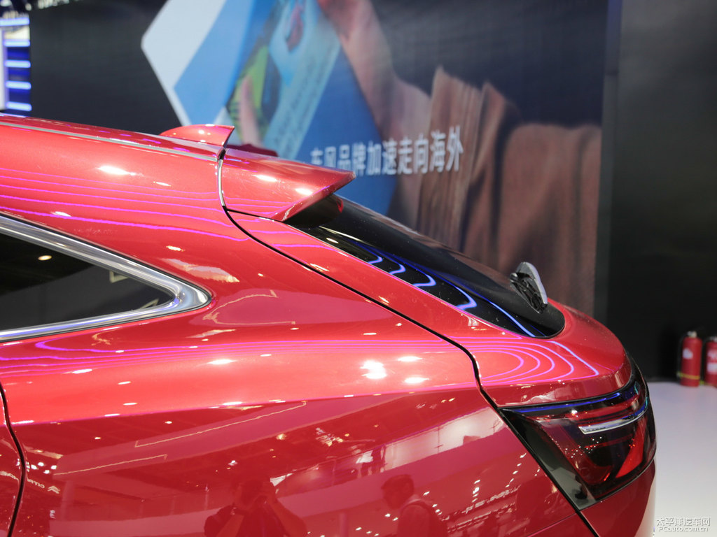 炫晶紅風(fēng)光ix5車尾外觀圖片