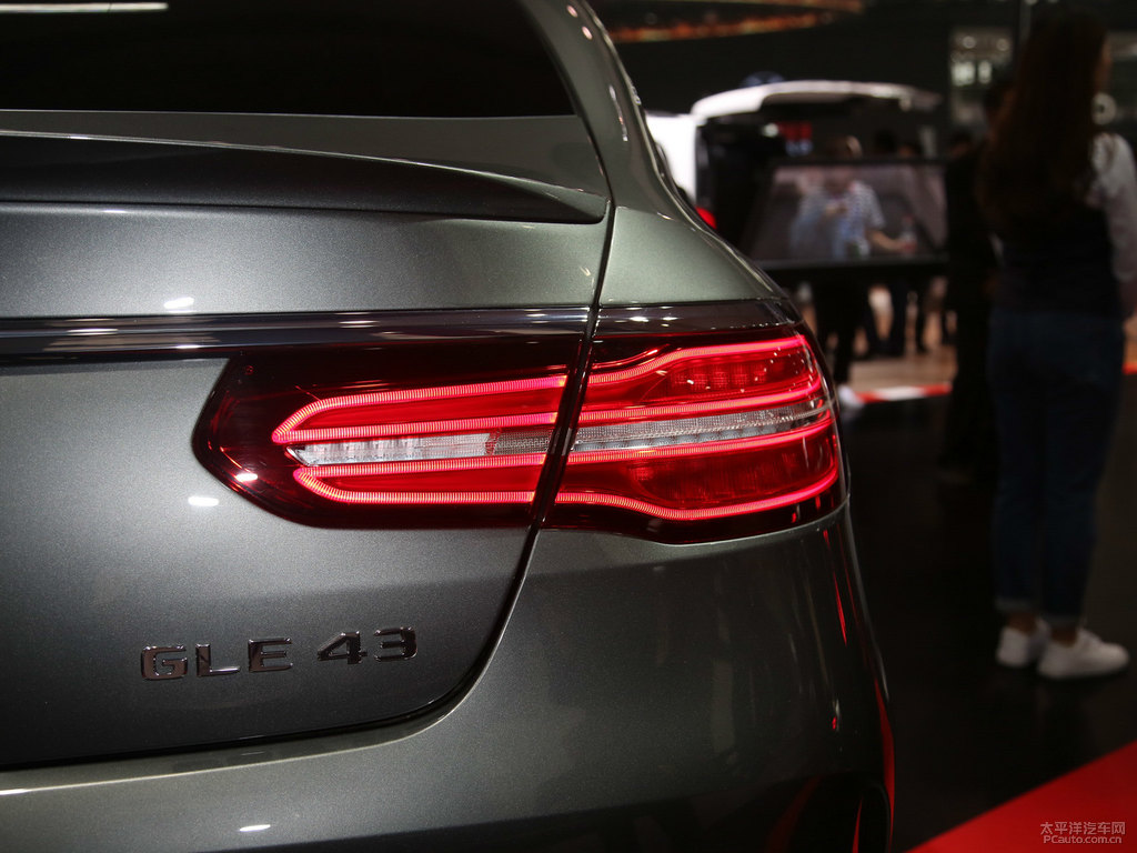 GLE ISUV AMG܇β^DƬ