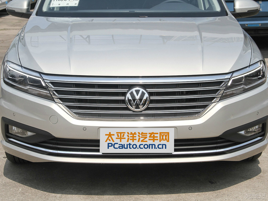 鋒芒銀朗逸車頭外觀圖片