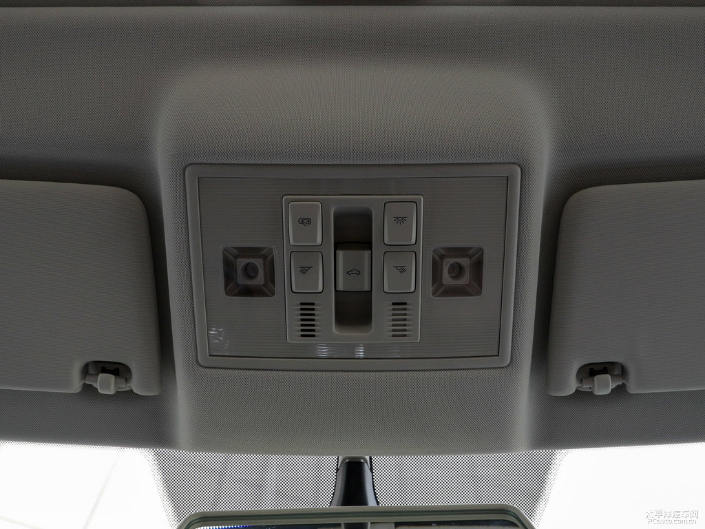 神秘黑朗逸車廂內(nèi)飾圖片