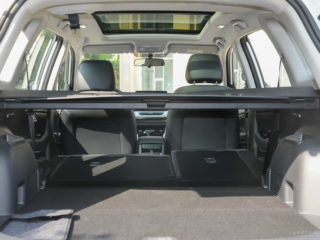 長安CS75后備廂空間圖片