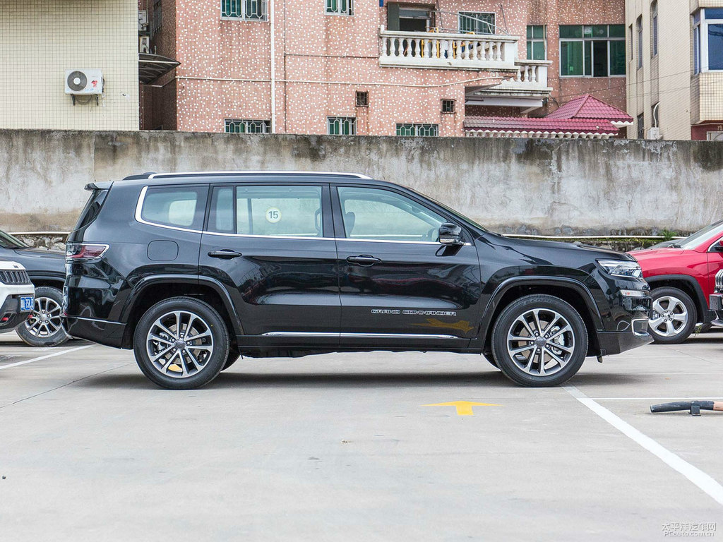北極黑大指揮官整車外觀外觀圖片