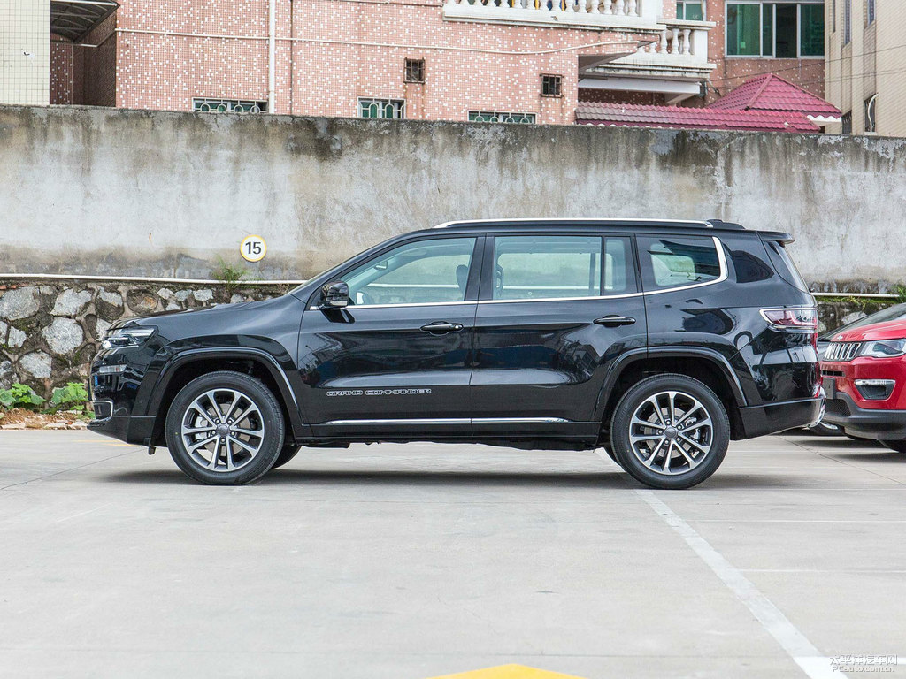 北極黑大指揮官整車外觀外觀圖片
