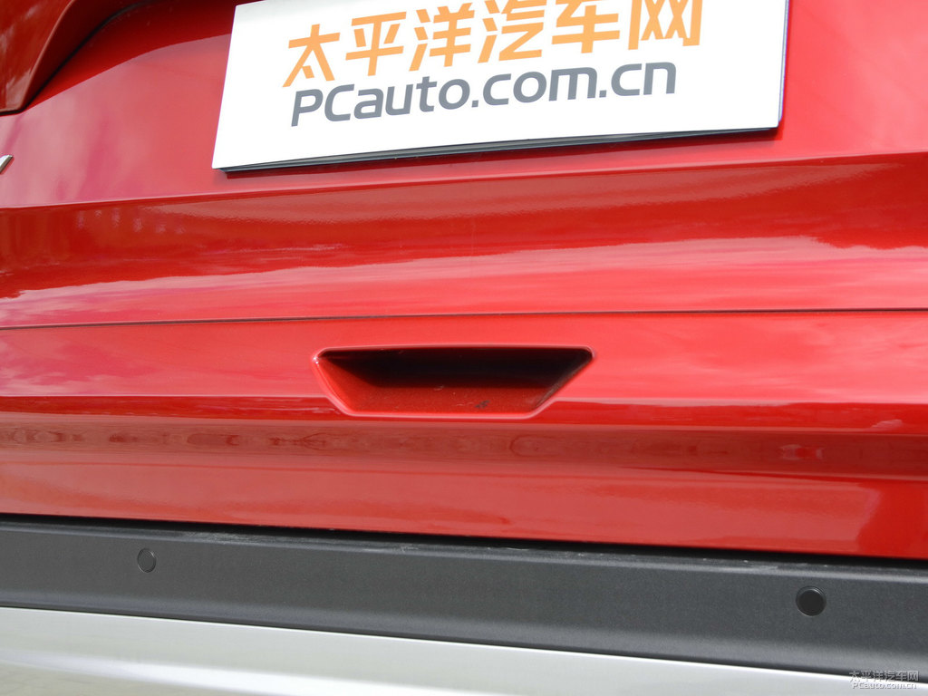 丹霞紅翼虎車尾外觀圖片