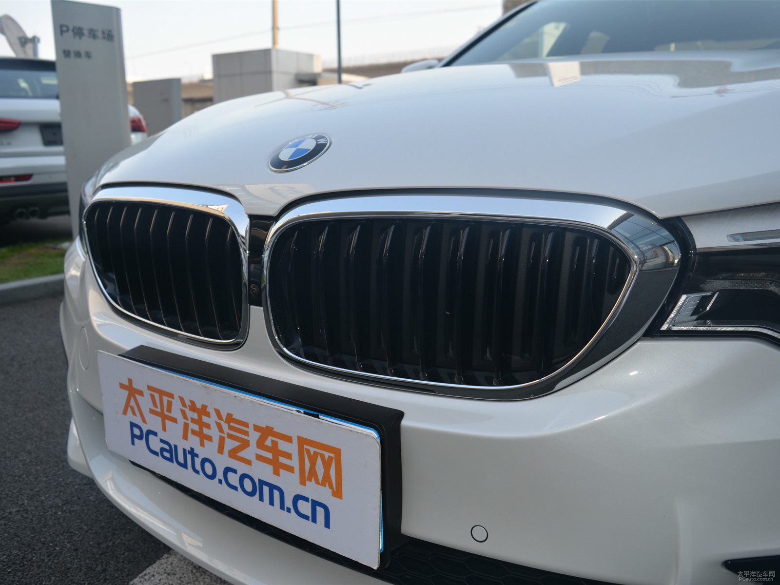 寶馬5系外觀高清大圖