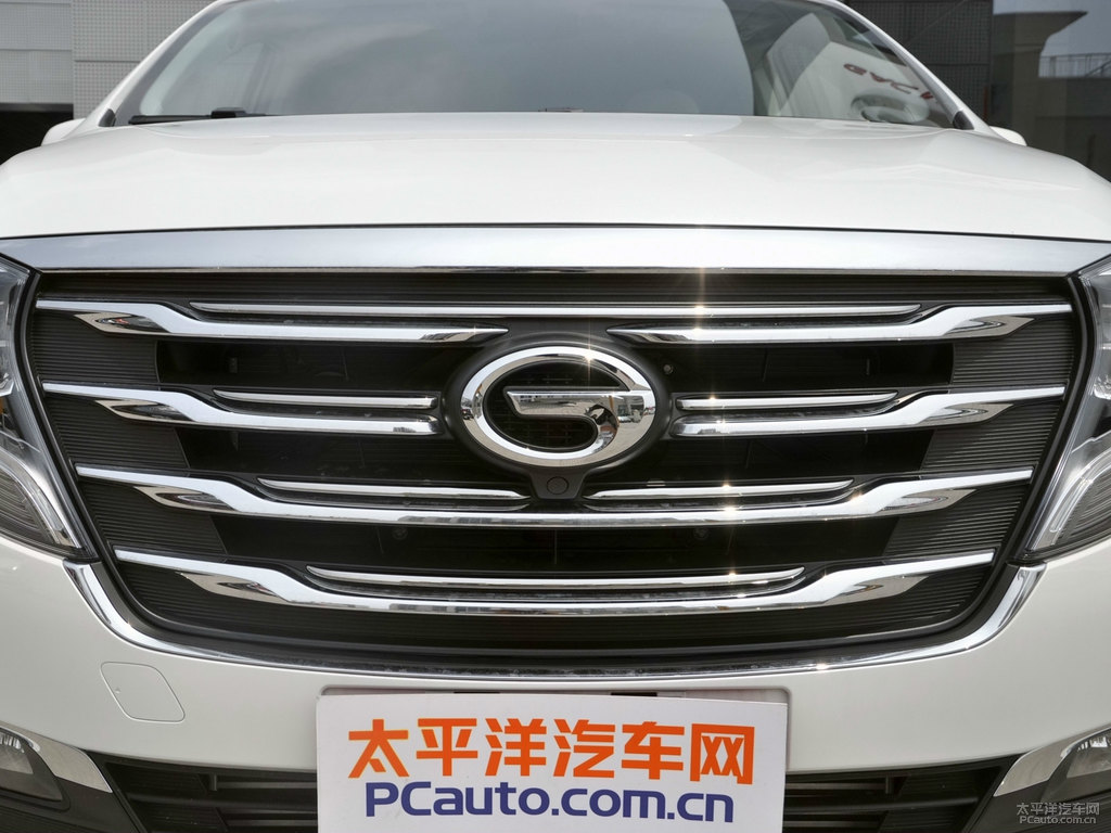 珍珠白傳祺M8車頭外觀圖片