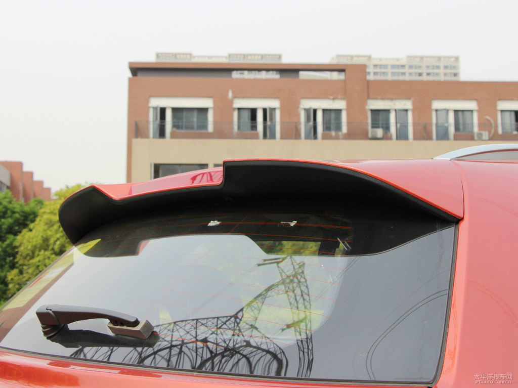 琥珀橙遠(yuǎn)景X3車尾外觀圖片