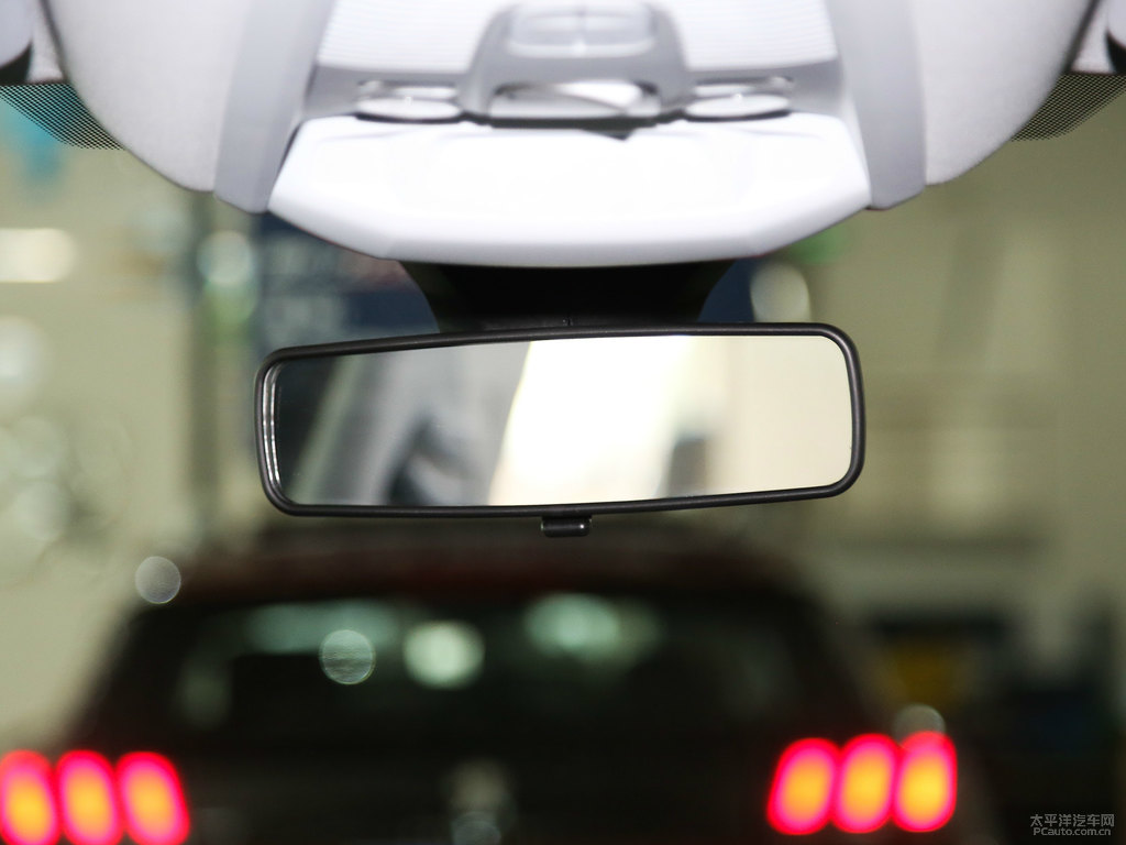 碳晶黑標(biāo)致5008車廂內(nèi)飾圖片