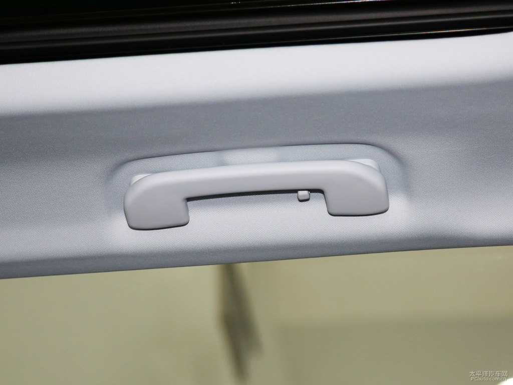 碳晶黑標(biāo)致5008車廂內(nèi)飾圖片
