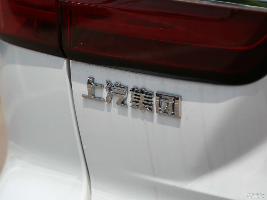 珍珠白榮威RX8車尾外觀圖片