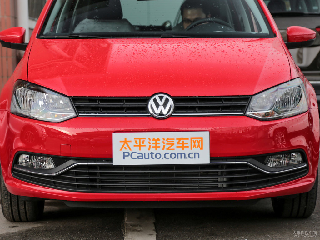 風(fēng)格紅大眾Polo車頭外觀圖片