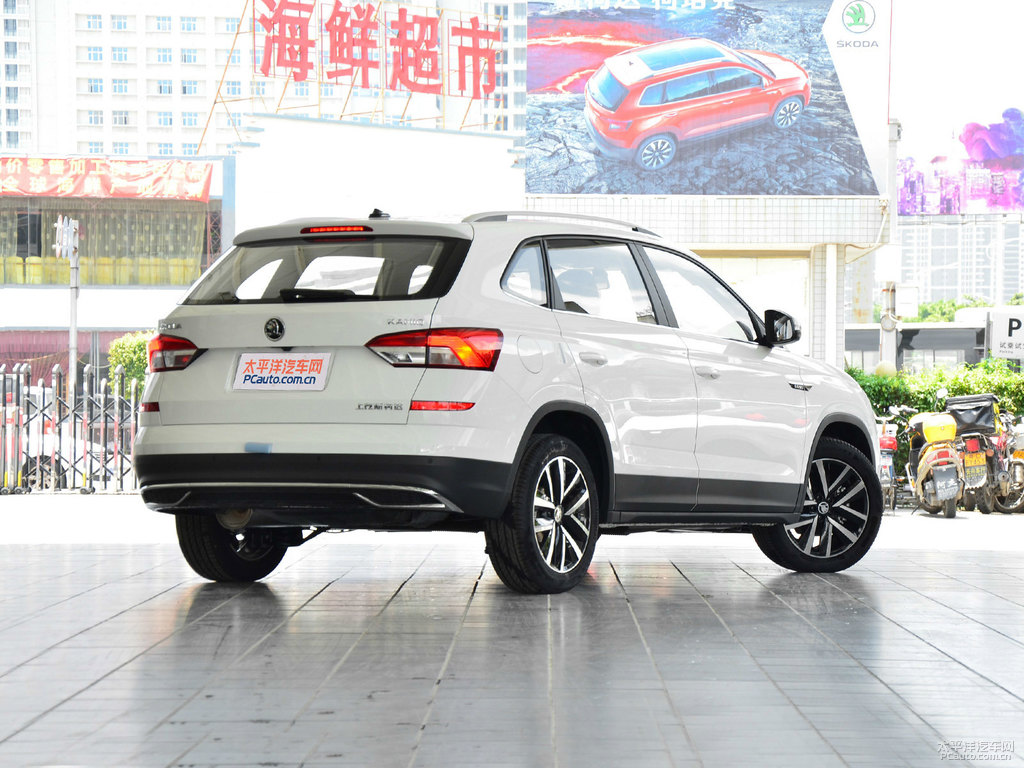 文藝白柯米克整車外觀外觀圖片