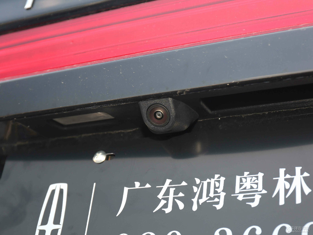 天鵝黑林肯MKC車尾外觀圖片