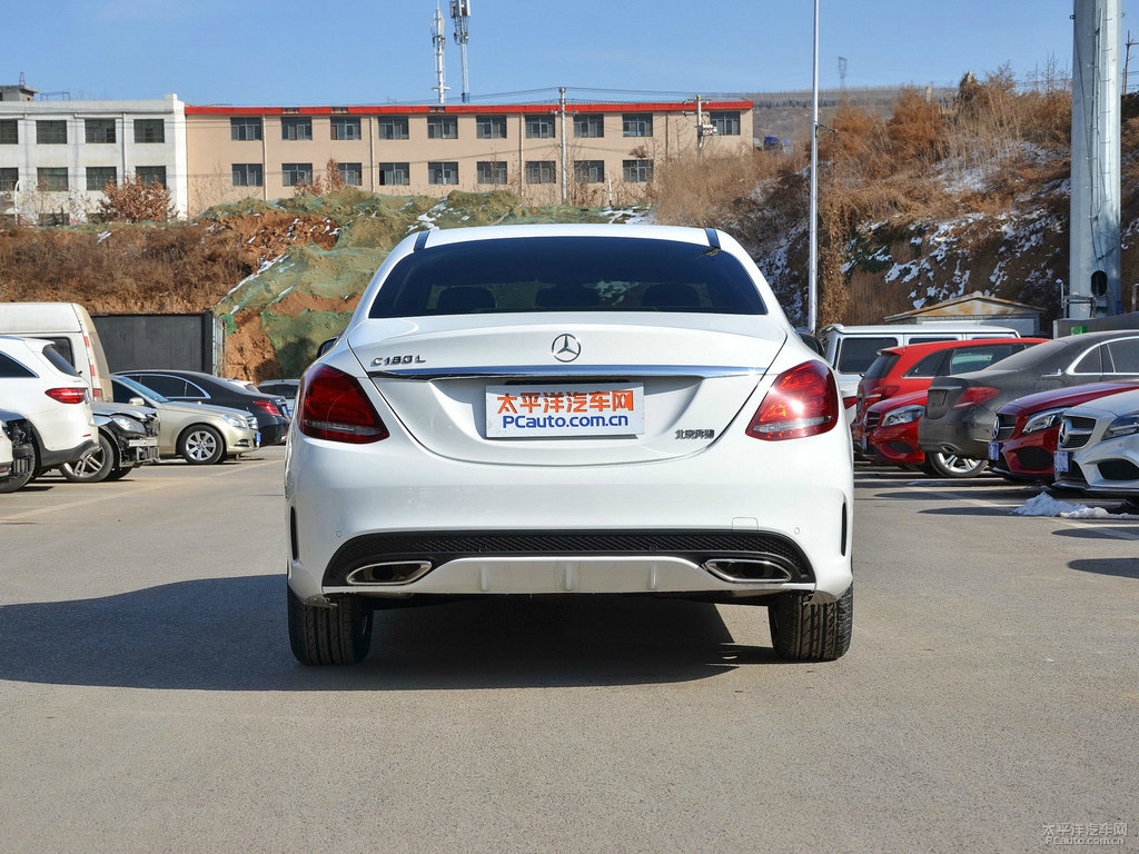 北極白奔馳C級(jí)整車外觀外觀圖片