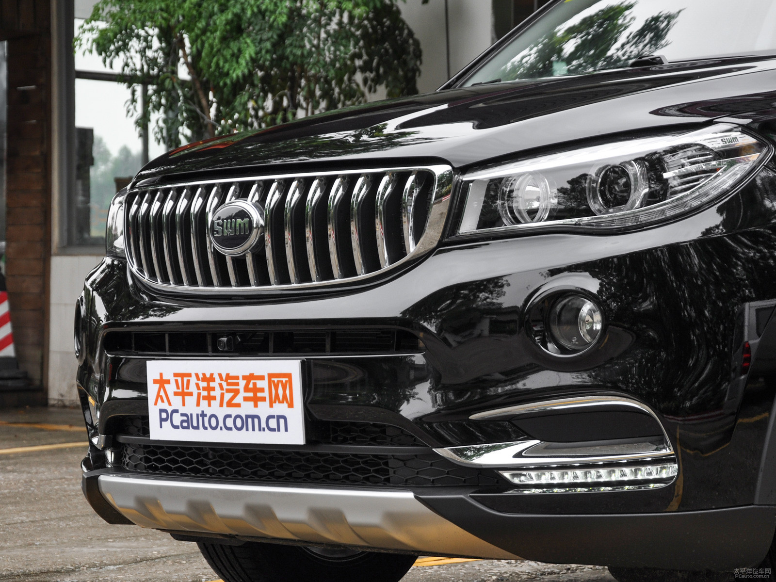 SWM斯威X7外觀高清大圖