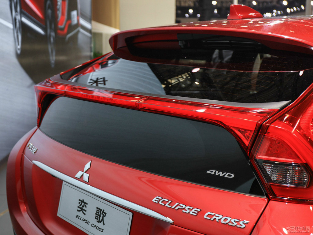 寶石紅奕歌車尾外觀圖片