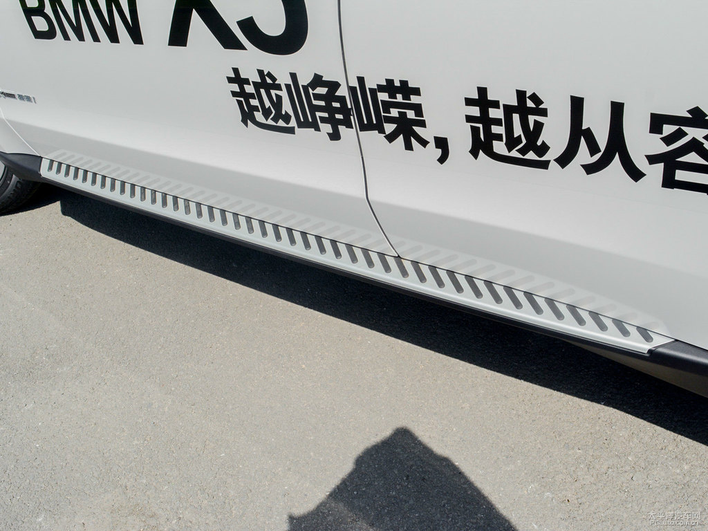 礦石白寶馬X5(進(jìn)口)車身外觀圖片